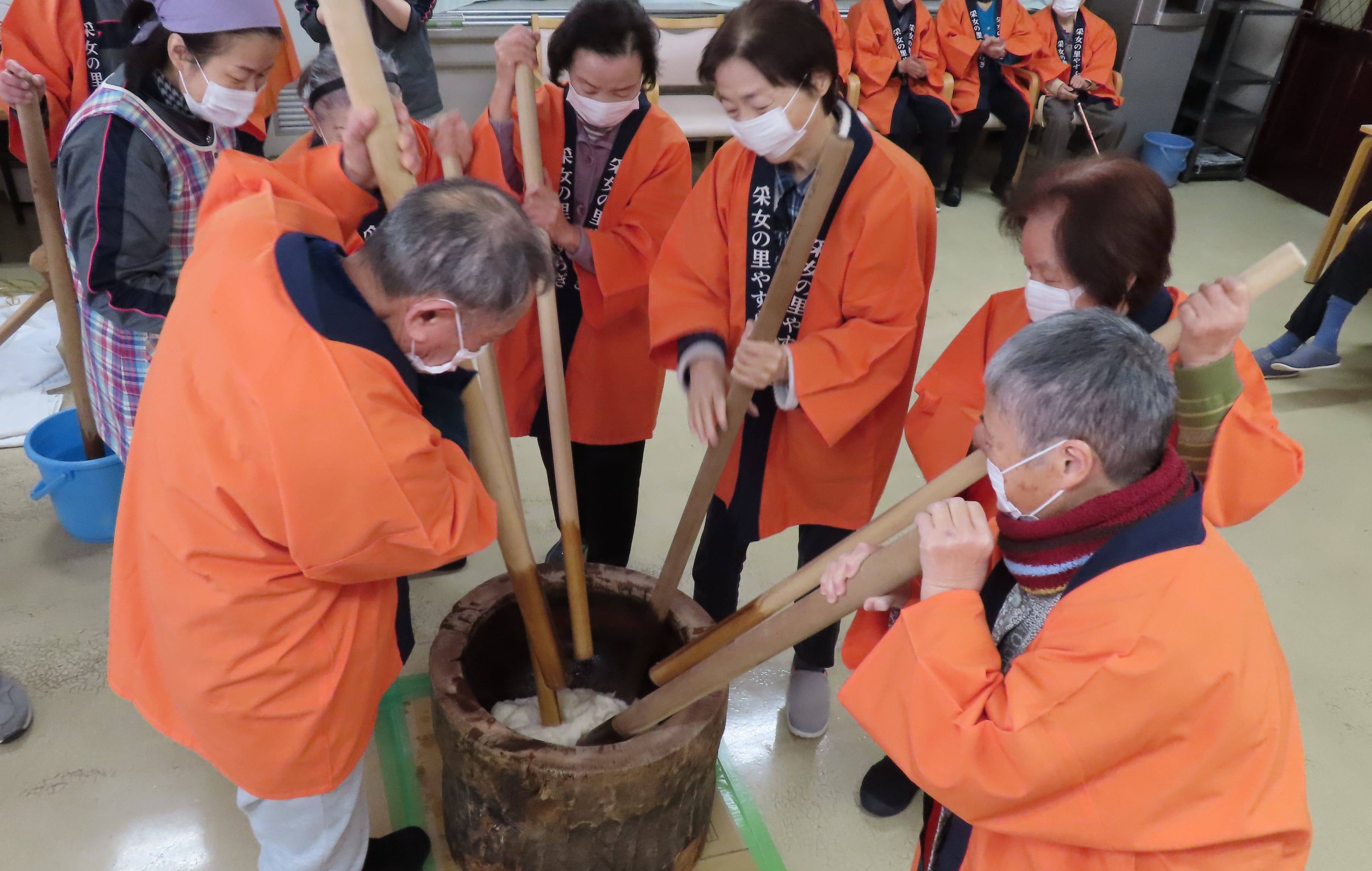 餅つきの様子